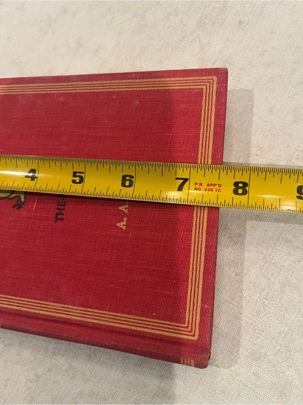 Vintage 1961 cloth cover bound Winnie The Pooh classic story book. Hardcover